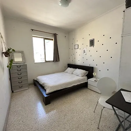 St Julian Rainbow Homestay *