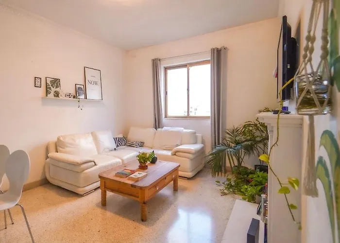 St Julian Rainbow Homestay